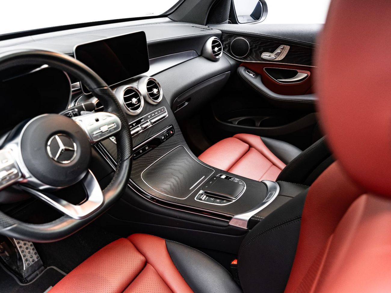 Mercedes-Benz GLC 300 4Matic 2023 Mercedes GLC 300 Coupe, 2027 Mercedes Warranty, Full Service History, Low KMs, GCC