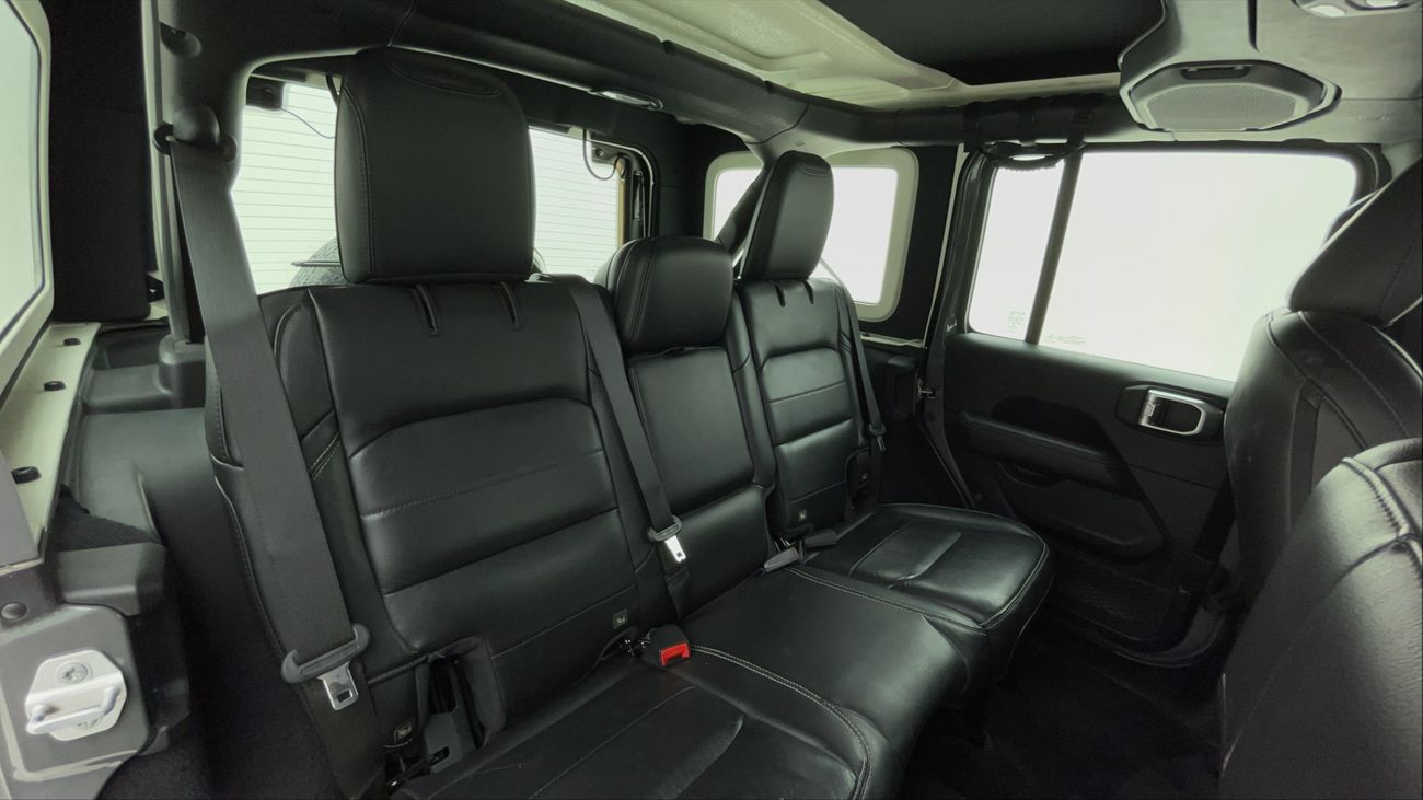 جيب رانجلر UNLIMITED SAHARA 3.6 | بدون دفعة مقدمة | اختبار القيادة في المنزل