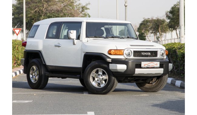 Toyota FJ Cruiser GCC - IN PERFECT CONDITION LIKE NEW - BUY AND DRIVE