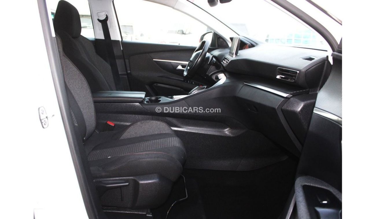 Peugeot 3008 Active Peugeot 3008 GCC 2020 in excellent condition