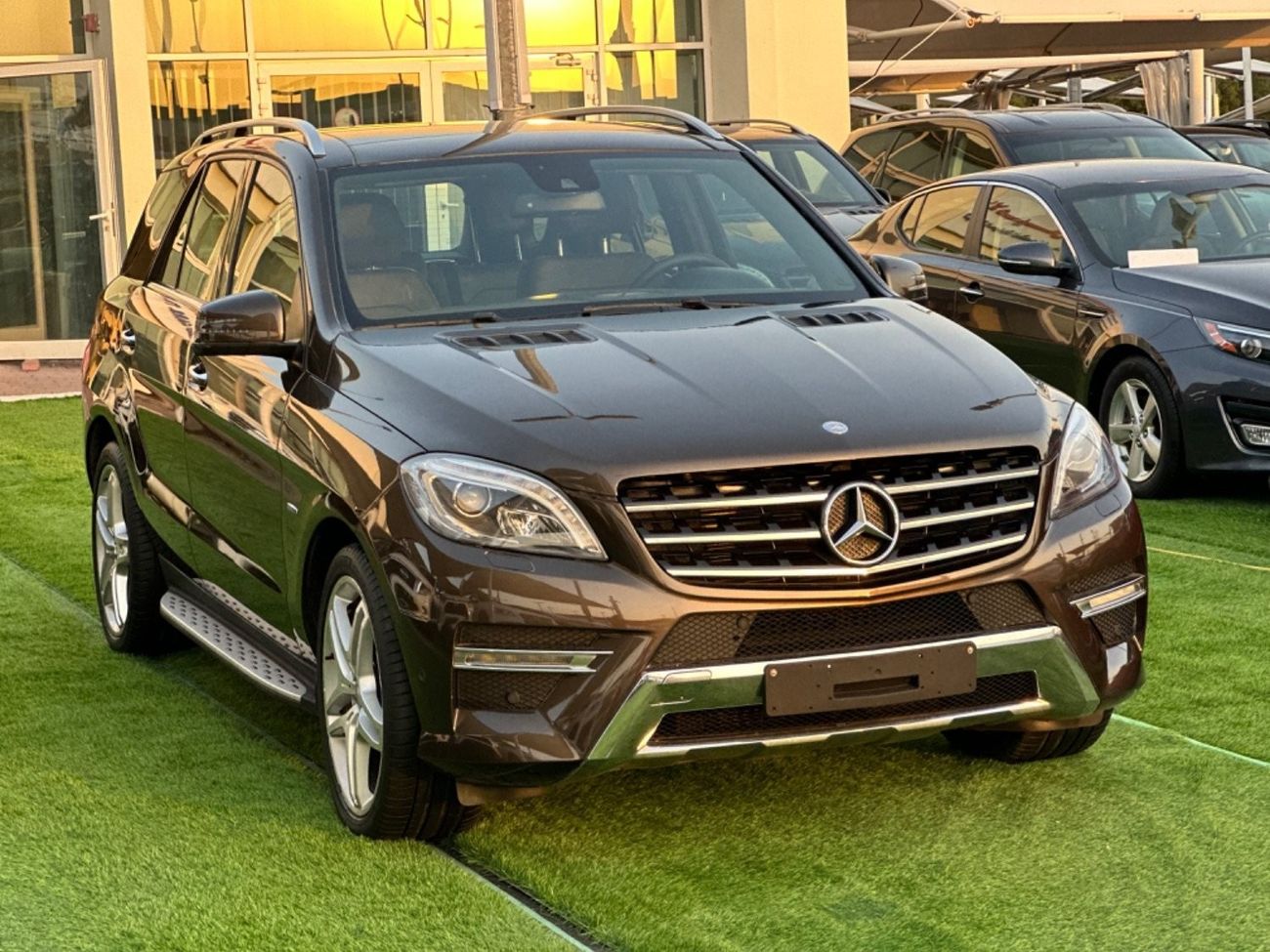Mercedes-Benz ML 350 AMG MERCEDES BENZ ML350 MODEL 2013 GCC CAR PERFECT CONDITION INSIDE AND OUTSIDE FULL OPTION PANORAMI