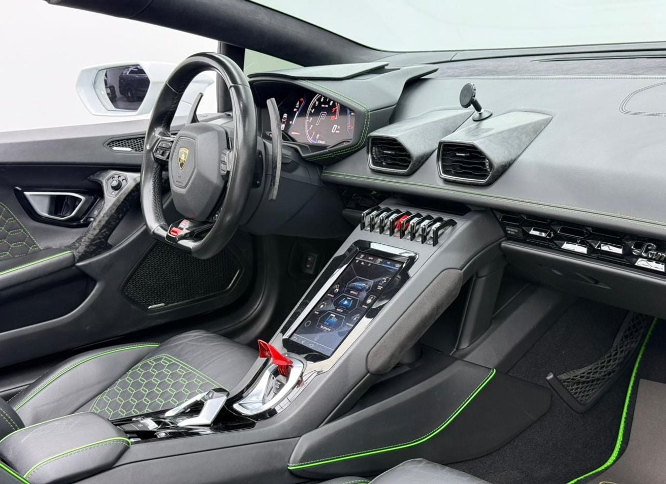 لامبورغيني هوراكان EVO SPYDER 2020 Lamborghini Huracan EVO Spyder, Warranty, Service History, Fully Loaded, Excellent Condition