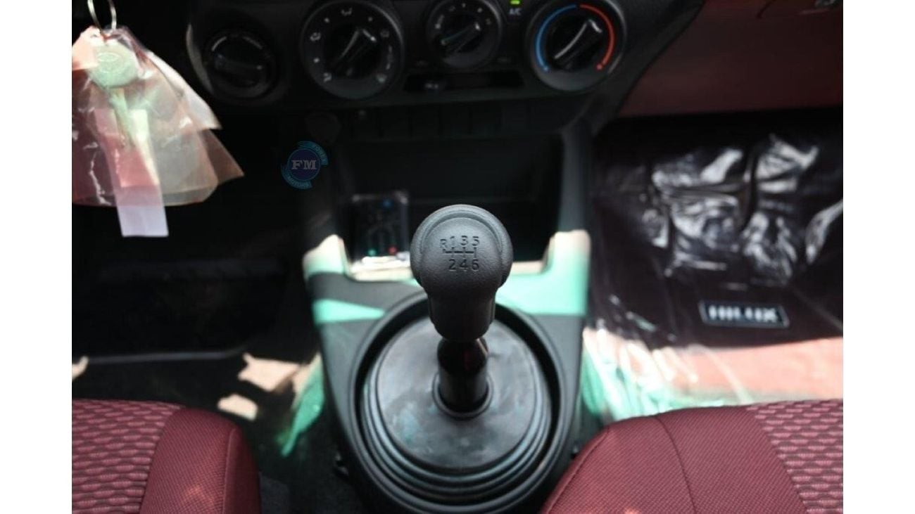 Toyota Hilux Double Cab DLX 2.4L Diesel