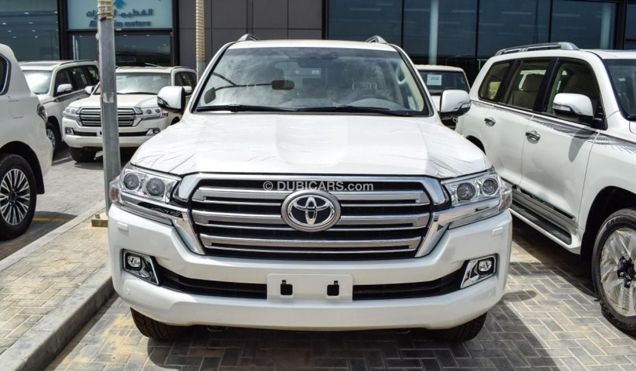 Toyota Land Cruiser GXR V8