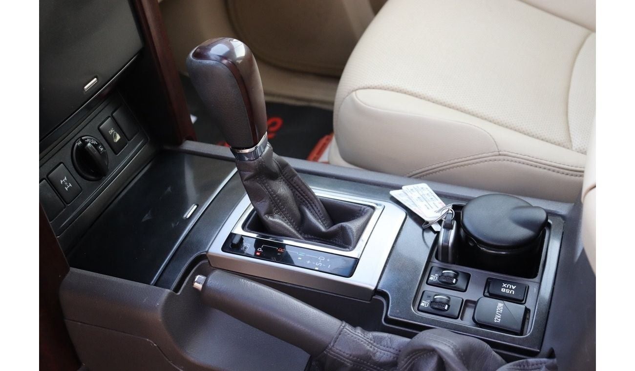 Toyota Prado VXR 4.0L 4WD Toyota Prado VX.R / 2017 / GCC / Free Accident / V6