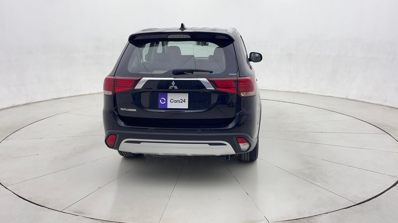 ميتسوبيشي آوتلاندر GLX MIDLINE 2.4 | بدون دفعة مقدمة | اختبار القيادة في المنزل