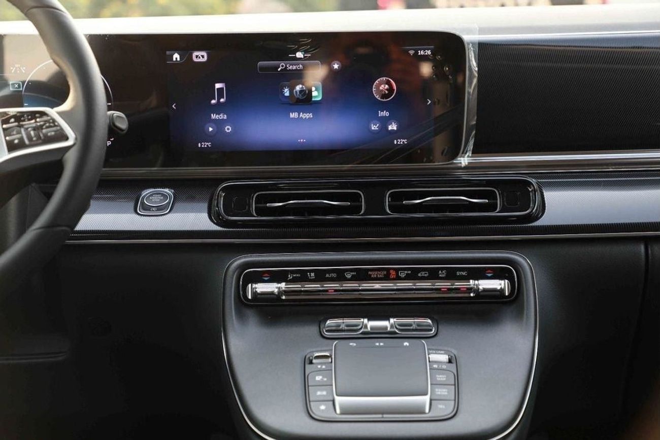 مرسيدس بنز V 300 2025 MERCEDES BENZ V300 EXTRA LONG 2.0 - BLACK inside BLACK | Export Only