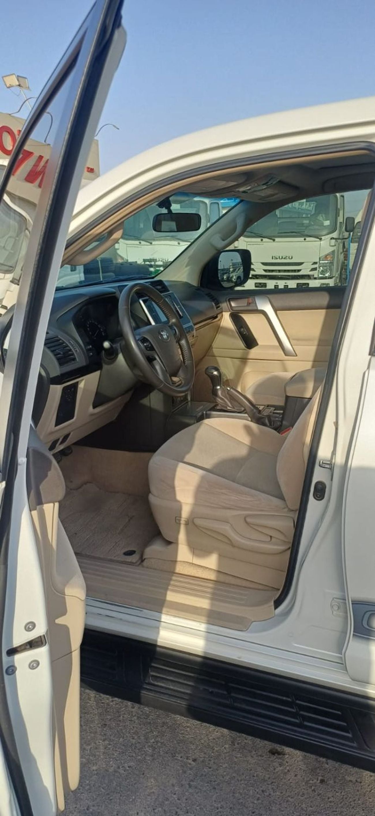 Toyota Prado USED TOYOTA PRADO TX-L COLOR WHITE MODEL 2023