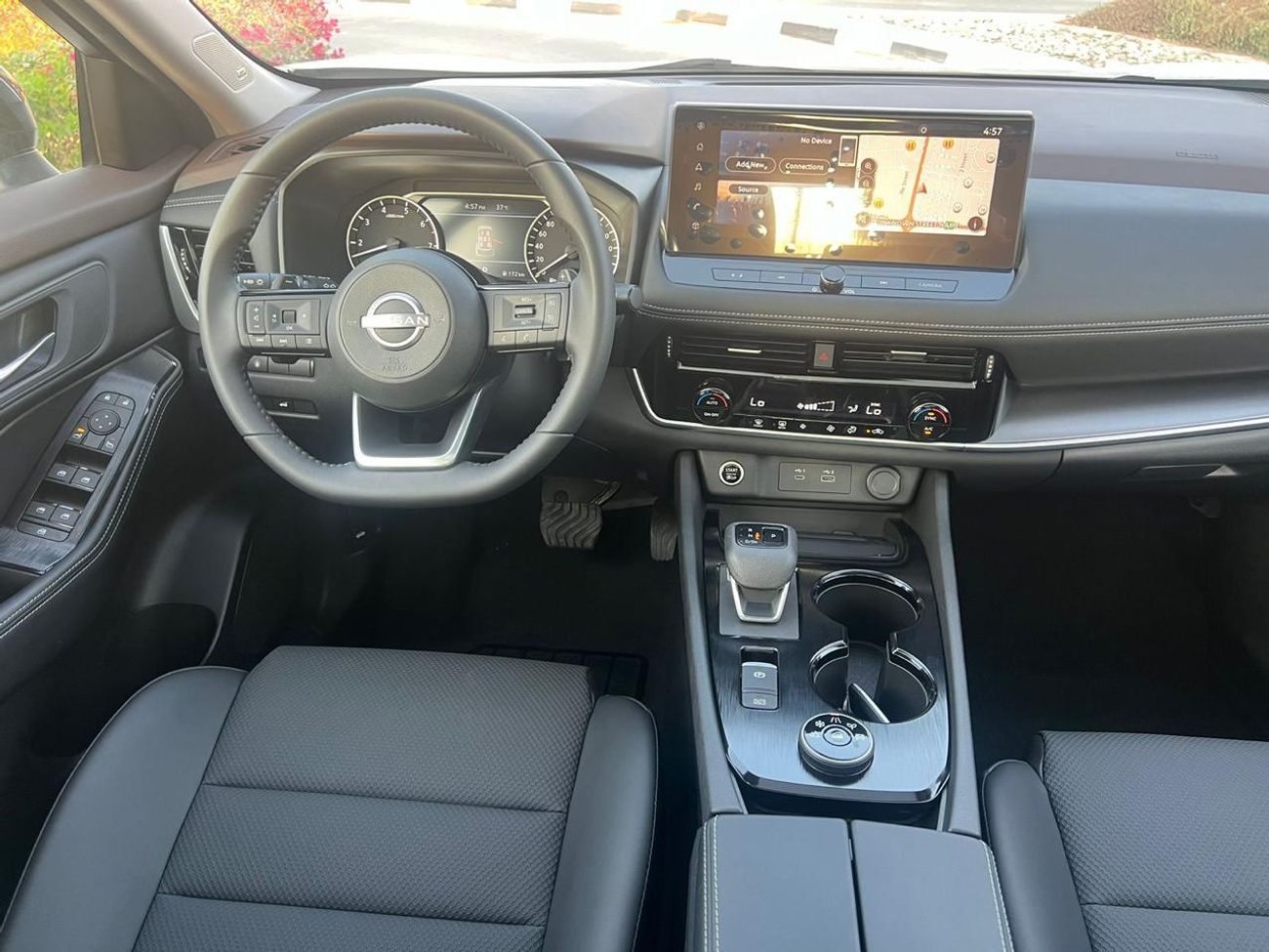 نيسان إكس تريل S 2.5L (169 HP) FWD (7 Seater) X-TRAIL N-TREK 2.5L 2024