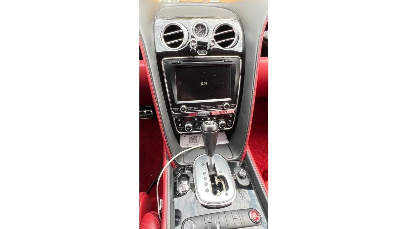 Bentley Flying Spur Bentley Flying Spur 2014 | GCC | W12 | Full Service History | Clean Car