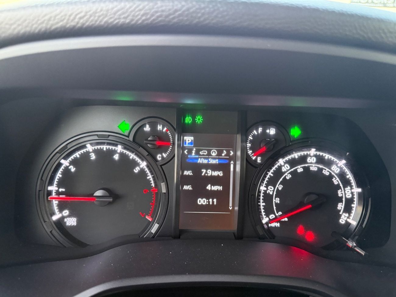 تويوتا Runner4 2022 XP PREMIUM EDITION 4x4 NEW SHAPE 2025 KIT US SPEC