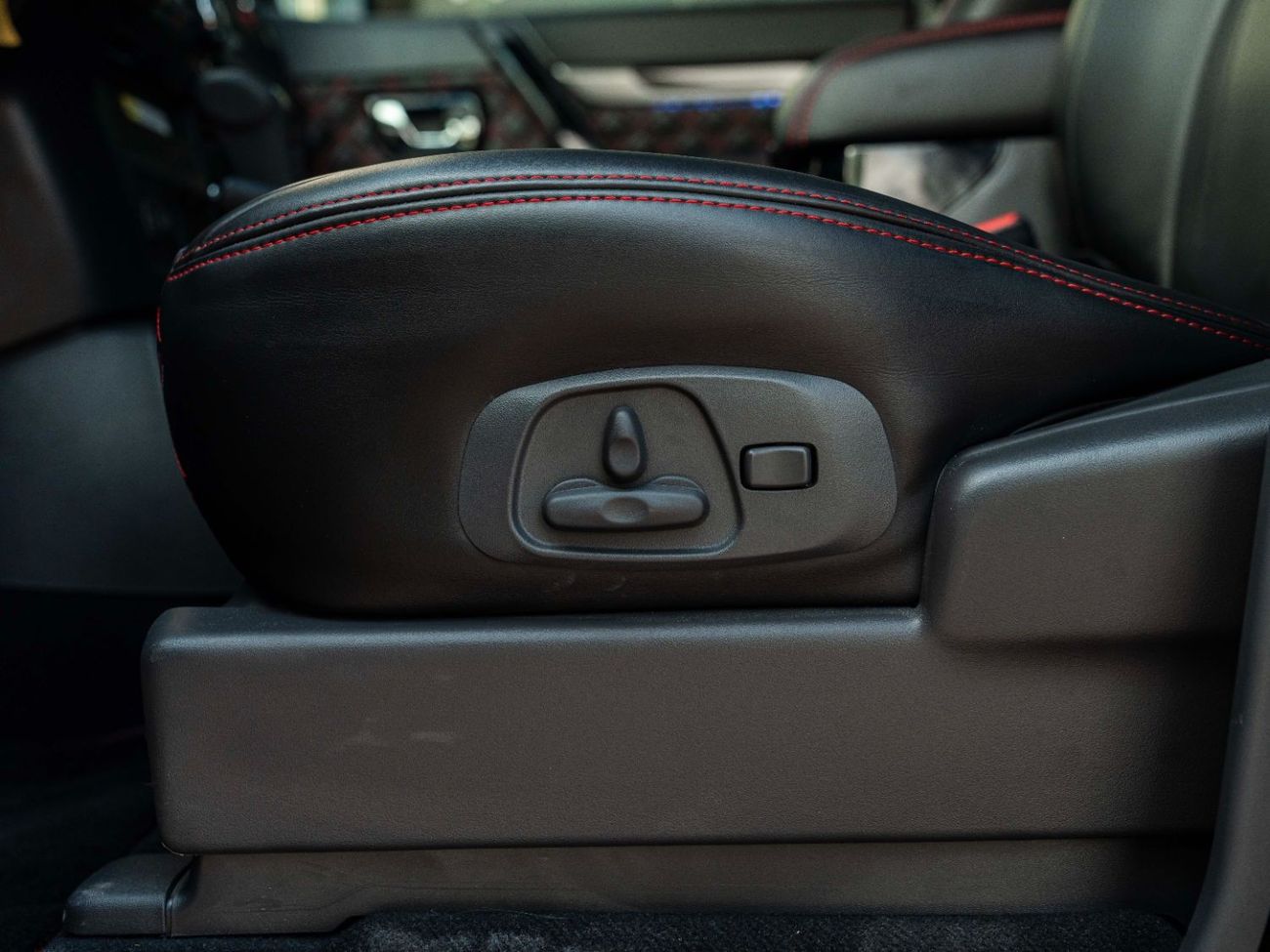 Mitsubishi Pajero AED 2,044 PM • 3.8L SIGNATURE - FINAL EDITION • BRAND NEW • OFFICIAL MITSUBISHI WARRANTY UNTIL 2027