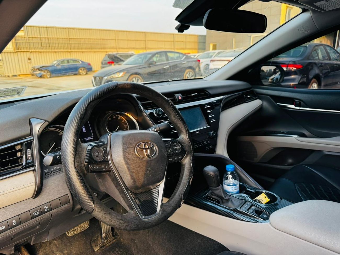 تويوتا كامري LE 2.5L (215 HP)