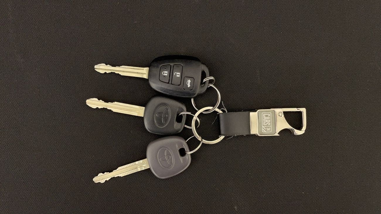 تويوتا يارس SE 1.5 | بدون دفعة مقدمة | اختبار القيادة في المنزل