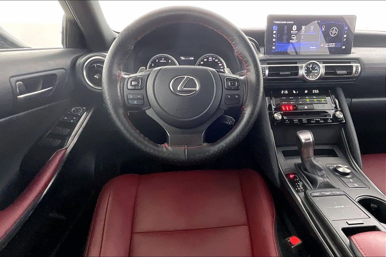 لكزس IS 300 Premier | upto AED 20,000 Ramadan Discount | شامل الضمان | 0 ﺪﻔﻋﺓ ﺃﻮﻟﻯ