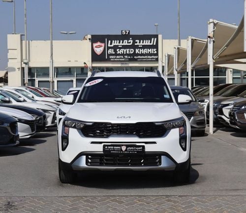 كيا سونیٹ كيا سونيت 2025 - خليجى - بدون حوادث - محرك 1.6 - ممشى قليل - بحاله ممتازه