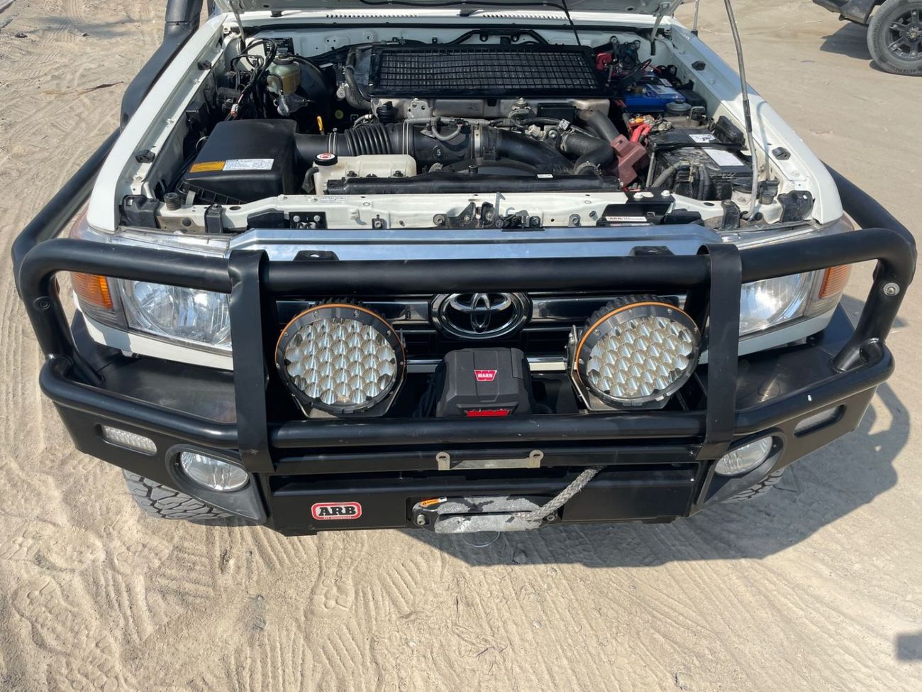 تويوتا لاند كروزر 5 Doors Hardtop ,Diesel 4500 CC ,Right Hand Drive ,Manual Transmission