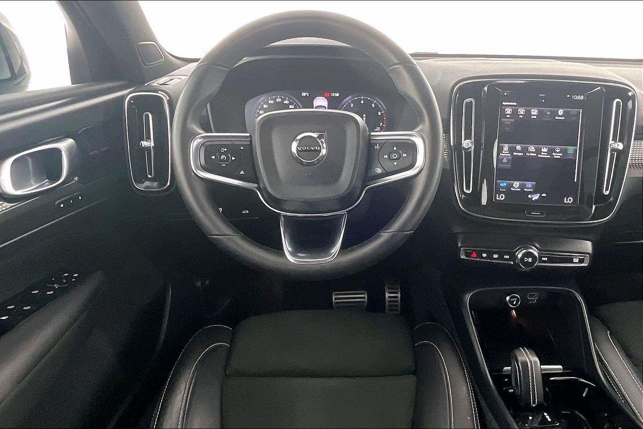 Volvo XC40 2.0 T4 190 FWD R-DESIGN AUTO | Guaranteed Warranty | 0 Down Payment