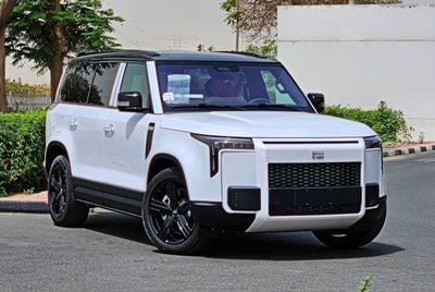 ROX 01 ALL ROUND 1.5L-4CYL turbo engine  - 350 kw dual motor 7 SEATER Export Price