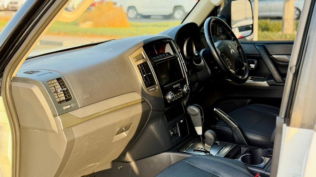 ميتسوبيشي باجيرو -