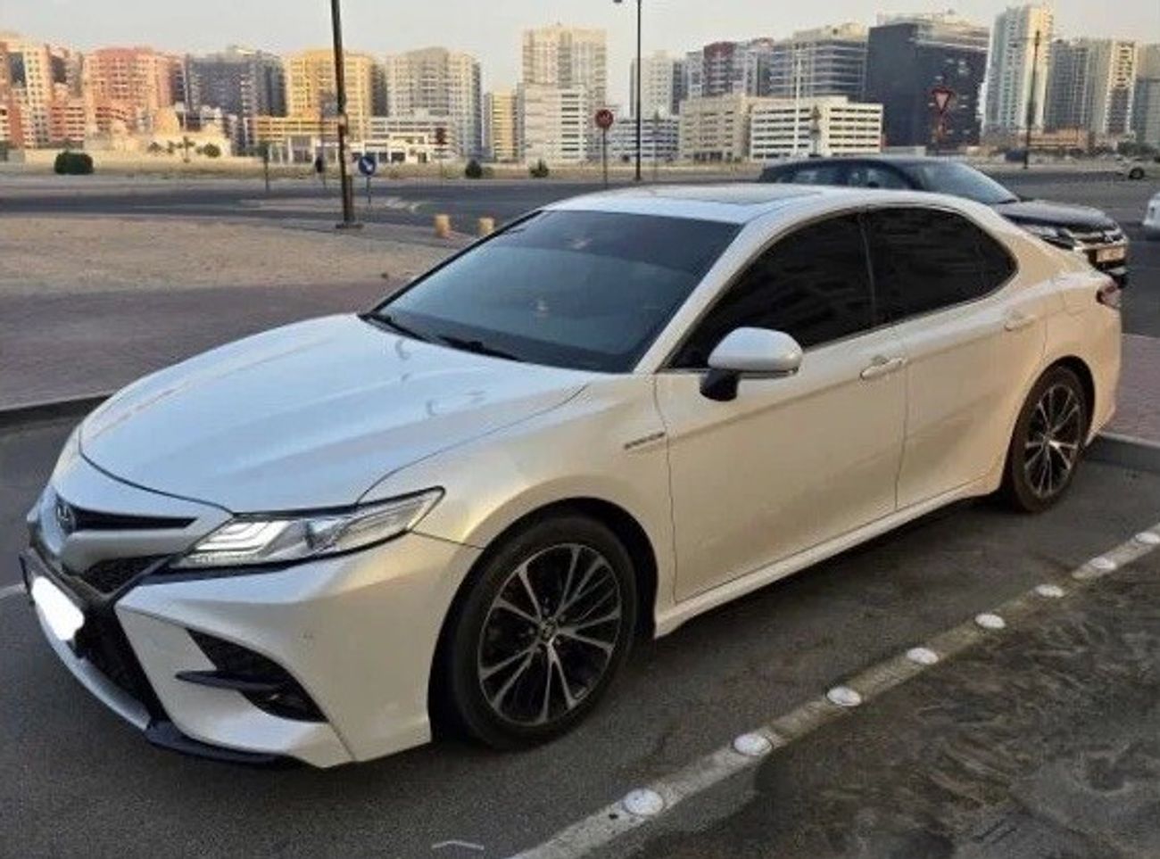 تويوتا كامري 3.5L Sport (298 HP)