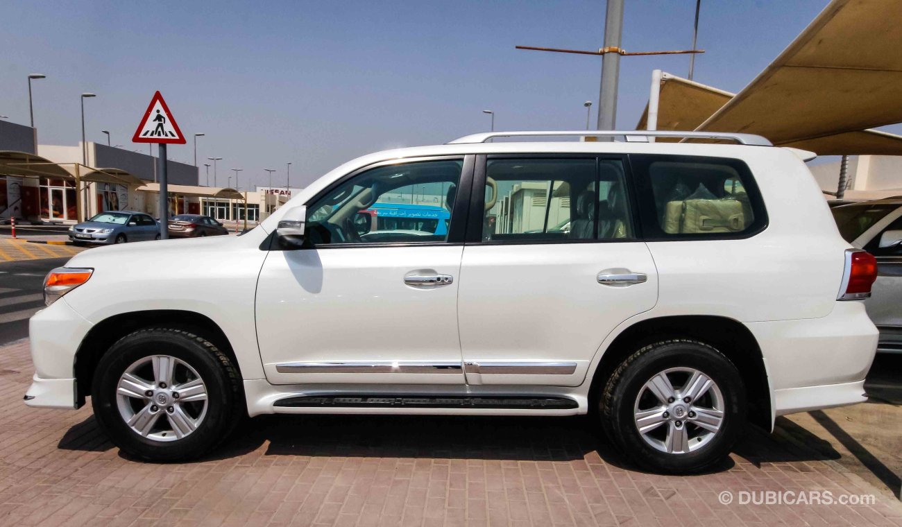 Toyota Land Cruiser GXR V8