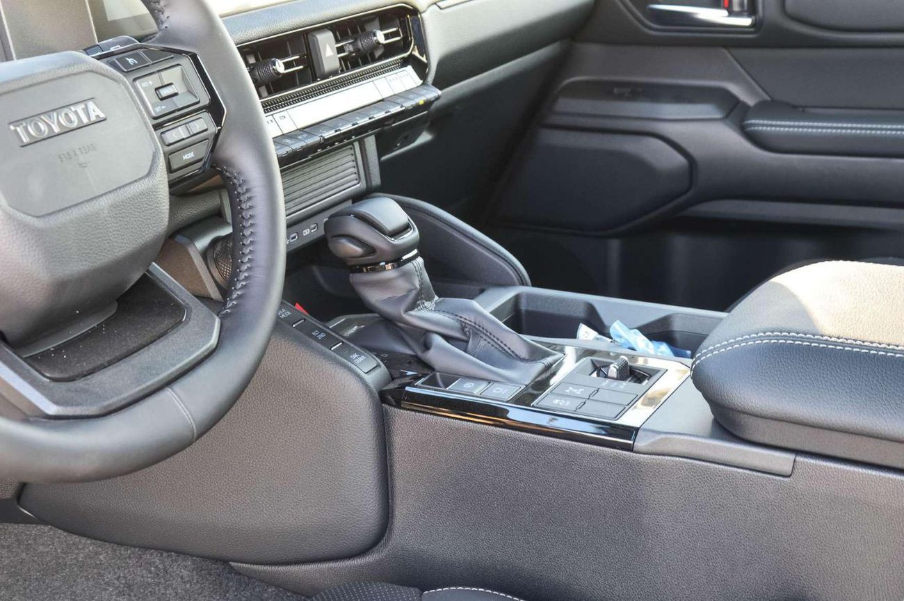 Toyota Prado TOYOTA LAND CRUISER PRADO 2.4L TURBO 4WD PETROL SUV 2025