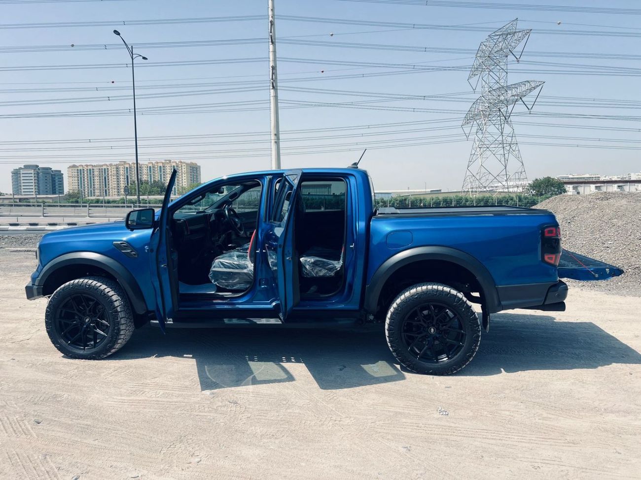 Ford Ranger Raptor PETROL ENGINE 3.0 LITER ,RIGHT HAND DRIVE ,AUTOMATIC GEAR ,PUSH START