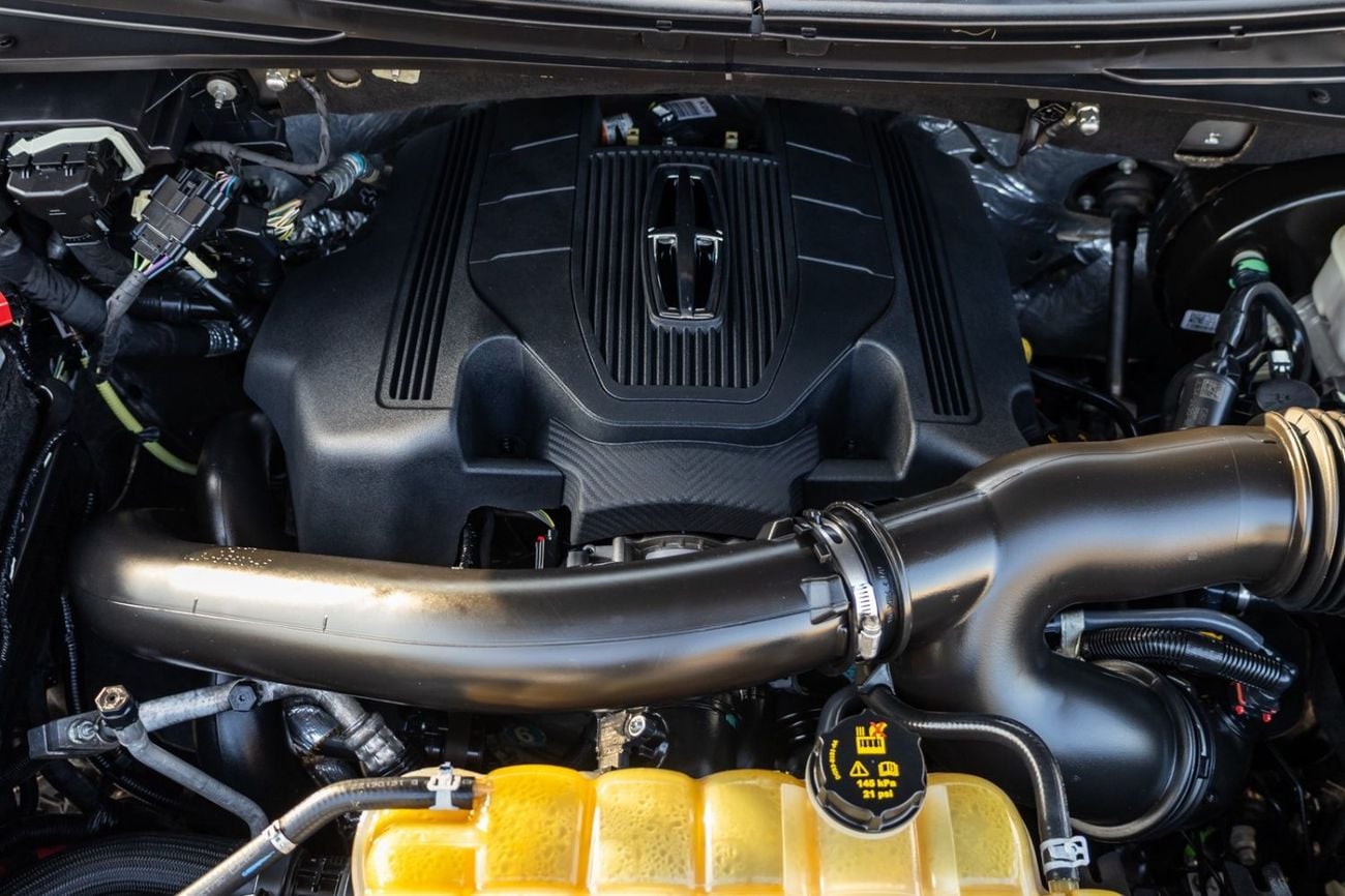 Lincoln Navigator Reserve 3.5L Lincoln Navigator Reserve 2021 GCC | Warranty | Service Contract