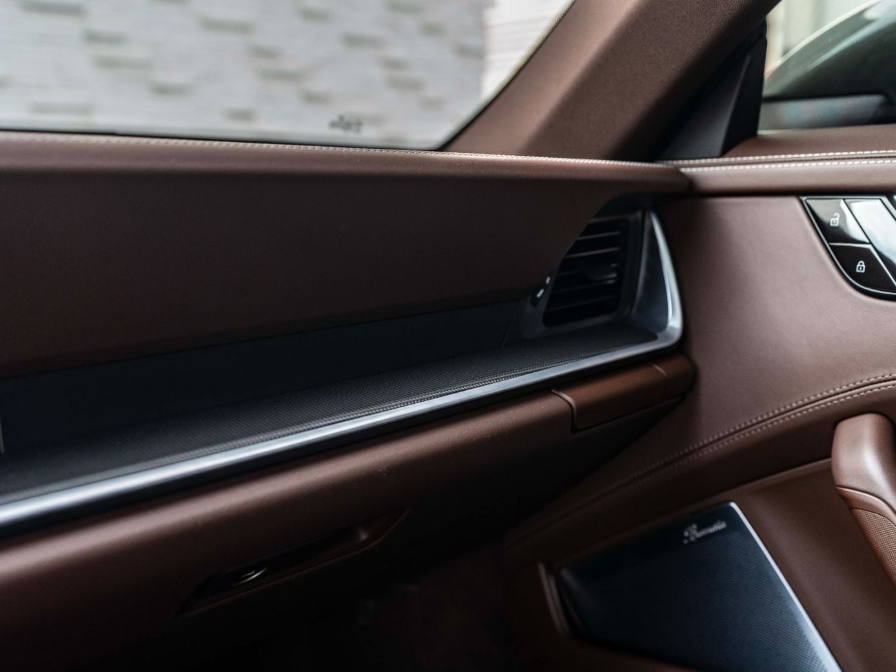 Porsche 911 Carrera 3.0L (444 HP) Coupe