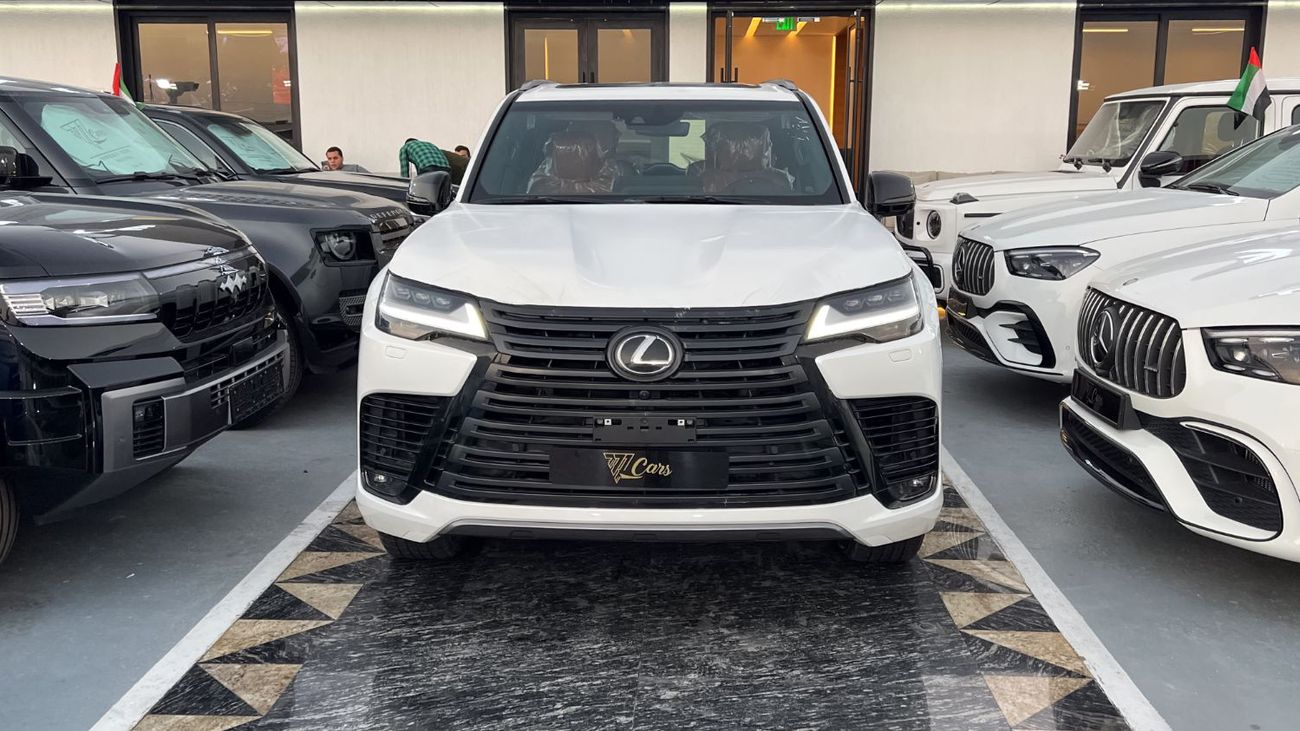 Lexus LX 600 VIP 3.5L LEXUS LX 600h VIP BRAND NEW 3.5L TWIN TURBO