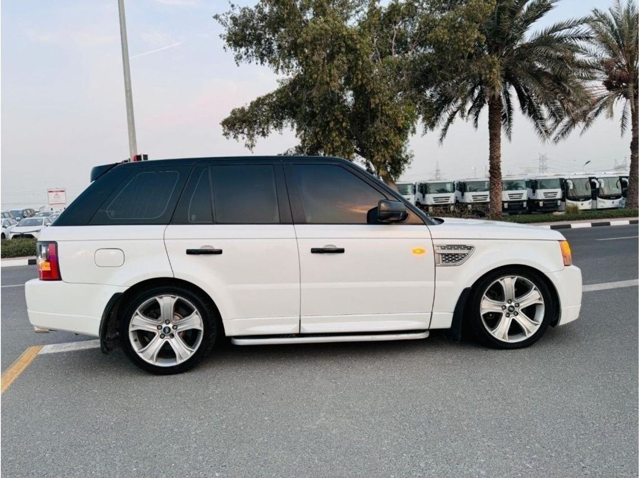 Land Rover Defender EXCELLENT CONDITION | SUNROOF | 2011 | LHD | 3.0L PETROL