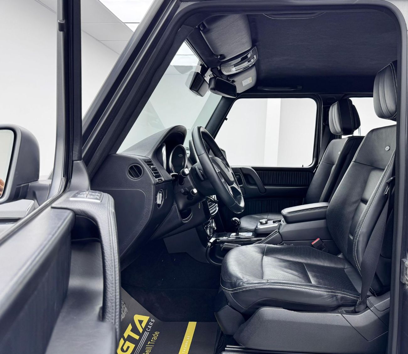 Mercedes-Benz G 500 Std 4.0L (422 HP) 2017 Mercedes-Benz G 500, wrapped in silver matt, Full Service History, GCC