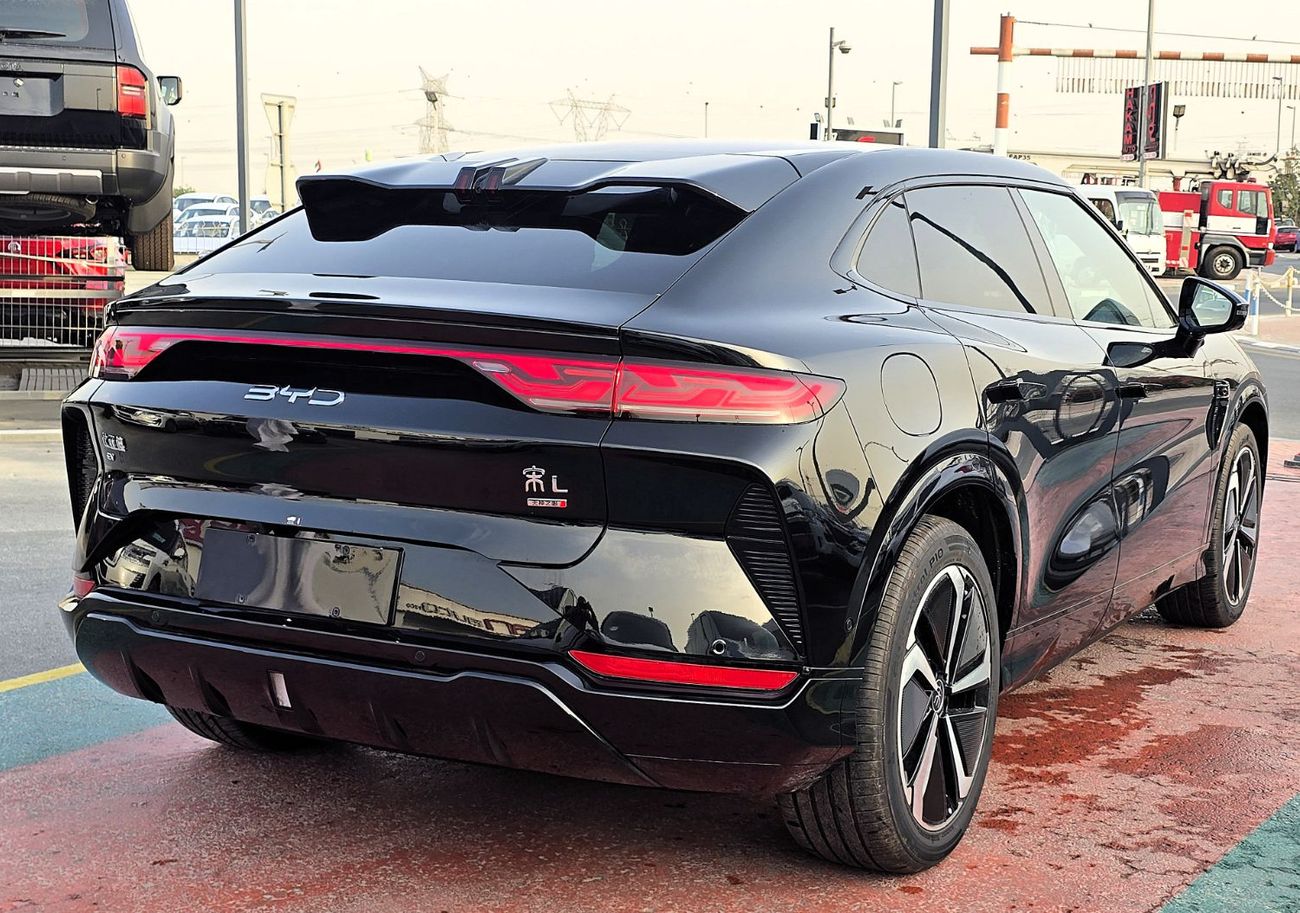 BYD Song L BYD Song L EV FULL OPTION 662 K.M RANG With radar Black Color 2025 Model