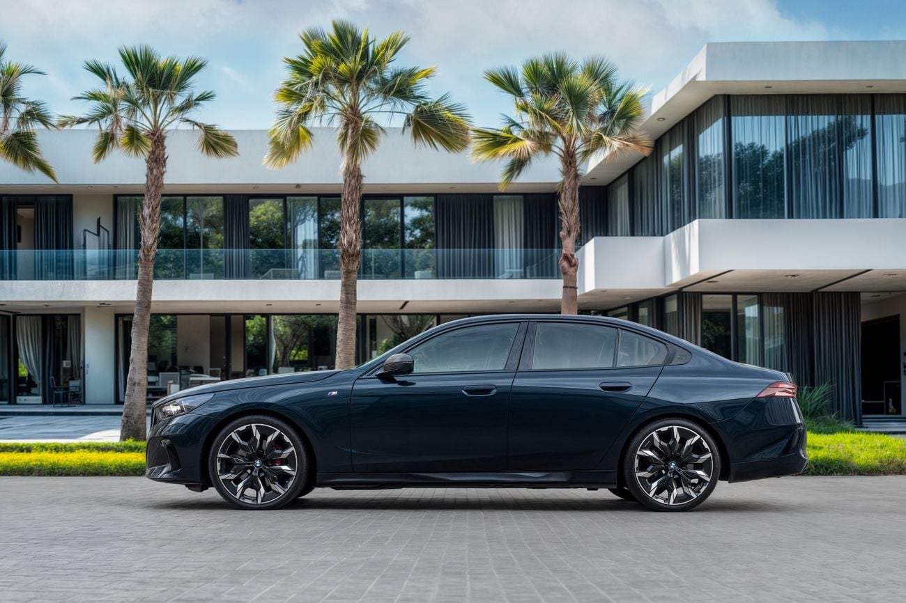 بي أم دبليو 530i 530i M-Sport | 5,190 P.M | 0% Downpayment | BMW WARRANTY/SERVICE