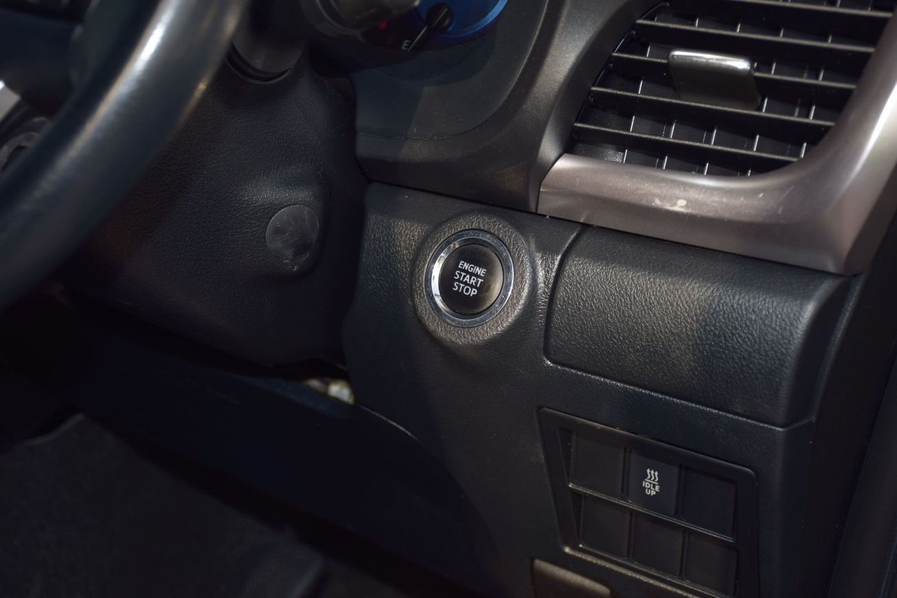 Toyota Hilux S GLX 2.8L AWD M/T