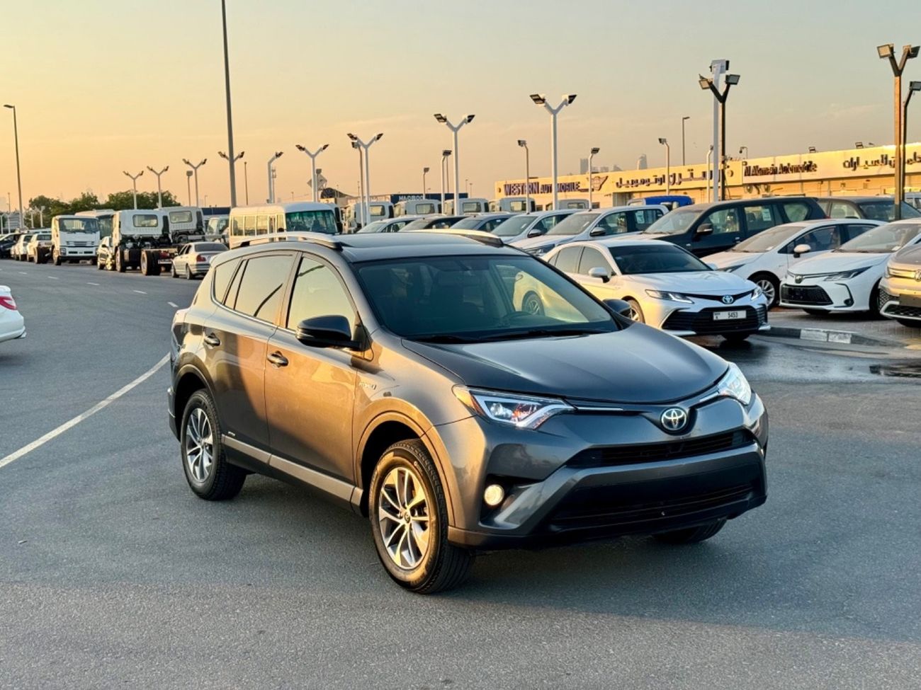 تويوتا راف ٤ VXR 2.5L 2016 HYBRID LIMITED SUNROOF 4WD FULL OPTION USA IMPORTED