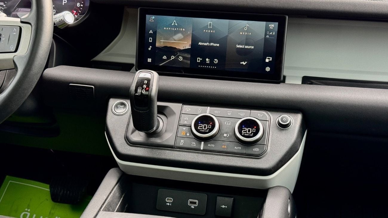 Land Rover Defender P400 110 SE 3.0L (5 Seater)