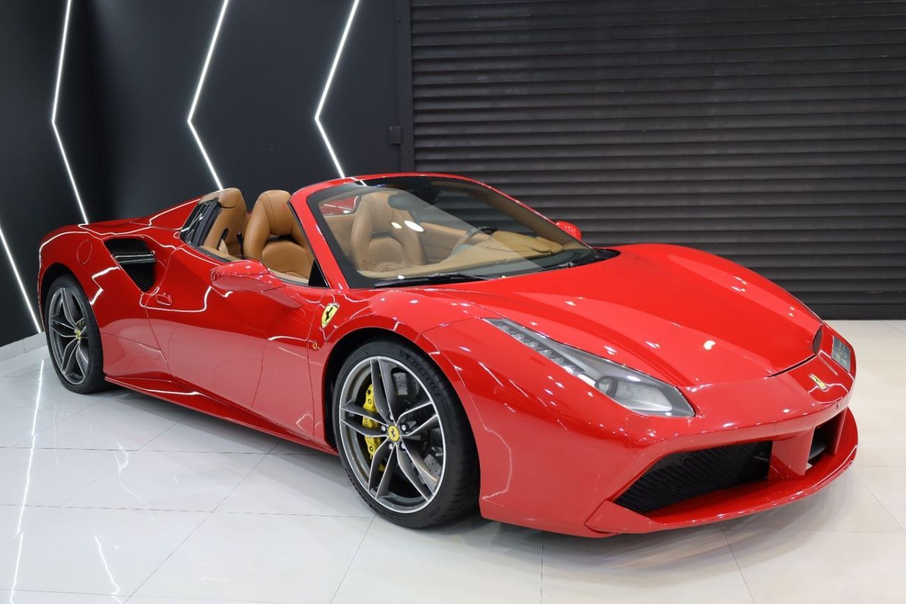 Ferrari 488 Spider Carbon Exterior/Interior, Passenger Display, GCC Specs!!