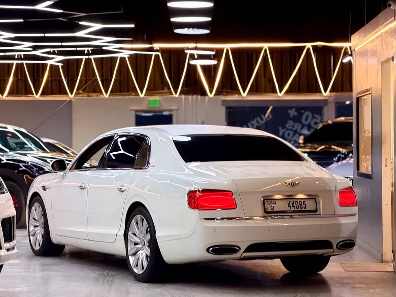 بنتلي فلاينج سبور MORYA JESWANI CARS FOR USED AUTOMOBILE TRADING CO.L.L.C