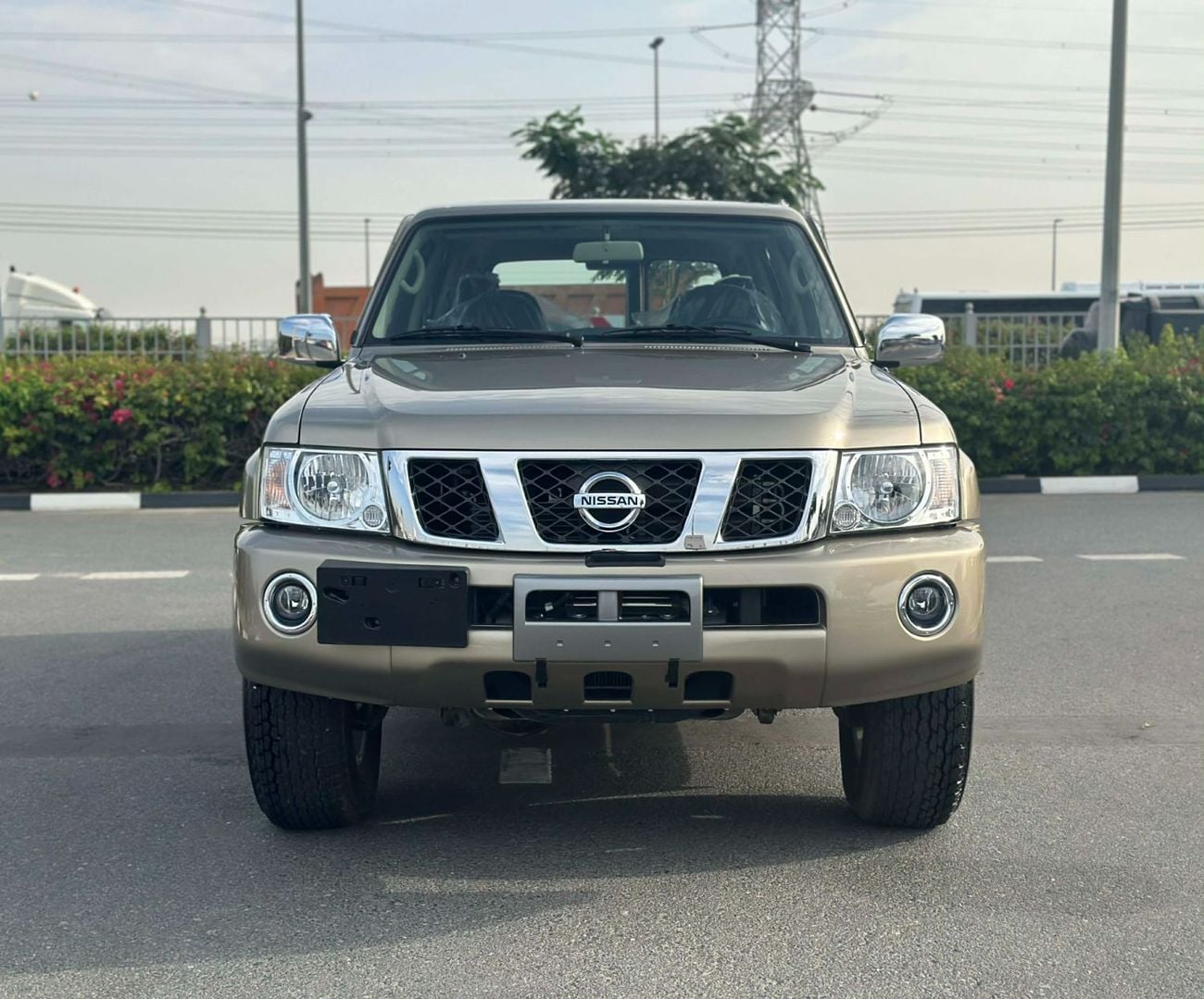 Nissan Patrol Safari GL 4.8L M/T (7 Seater)