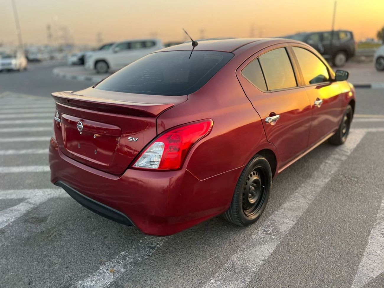 Nissan Versa 2017 Nissan Versa (Sunny) SV 1.5L V4 MidOption