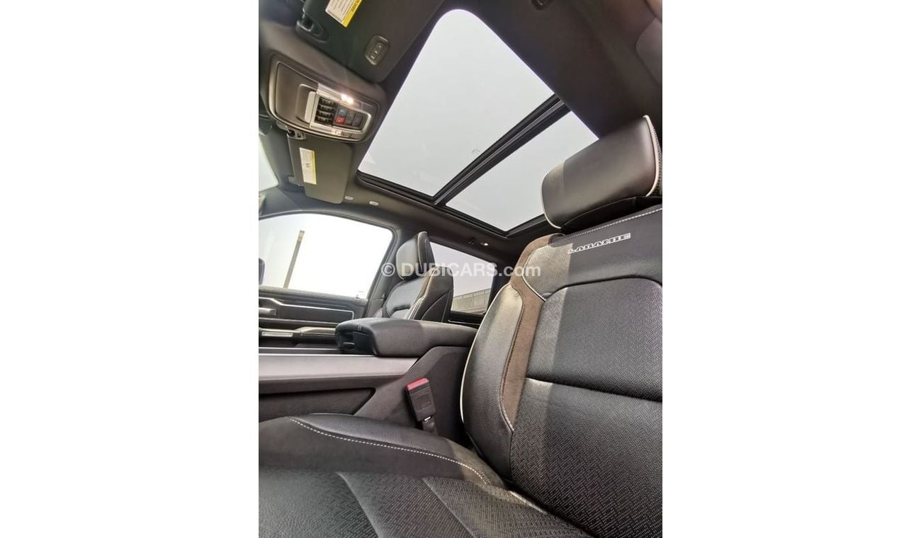 RAM 1500 Dodge RAM Laramie - 2022 - Grey