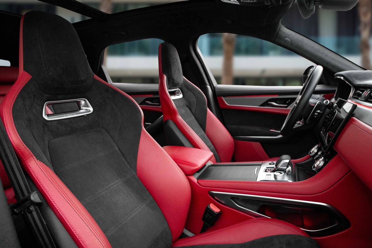 Jaguar F Pace Jaguar F-Pace SVR