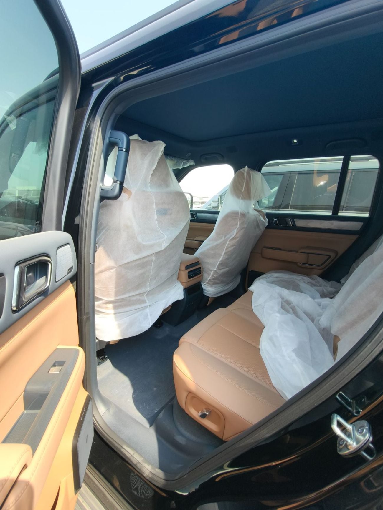 BYD Leopard 5 ULTRA ADS 210KM | Huawei Qiankun ADS | DMO PHEV 4WD | Dubai Stock