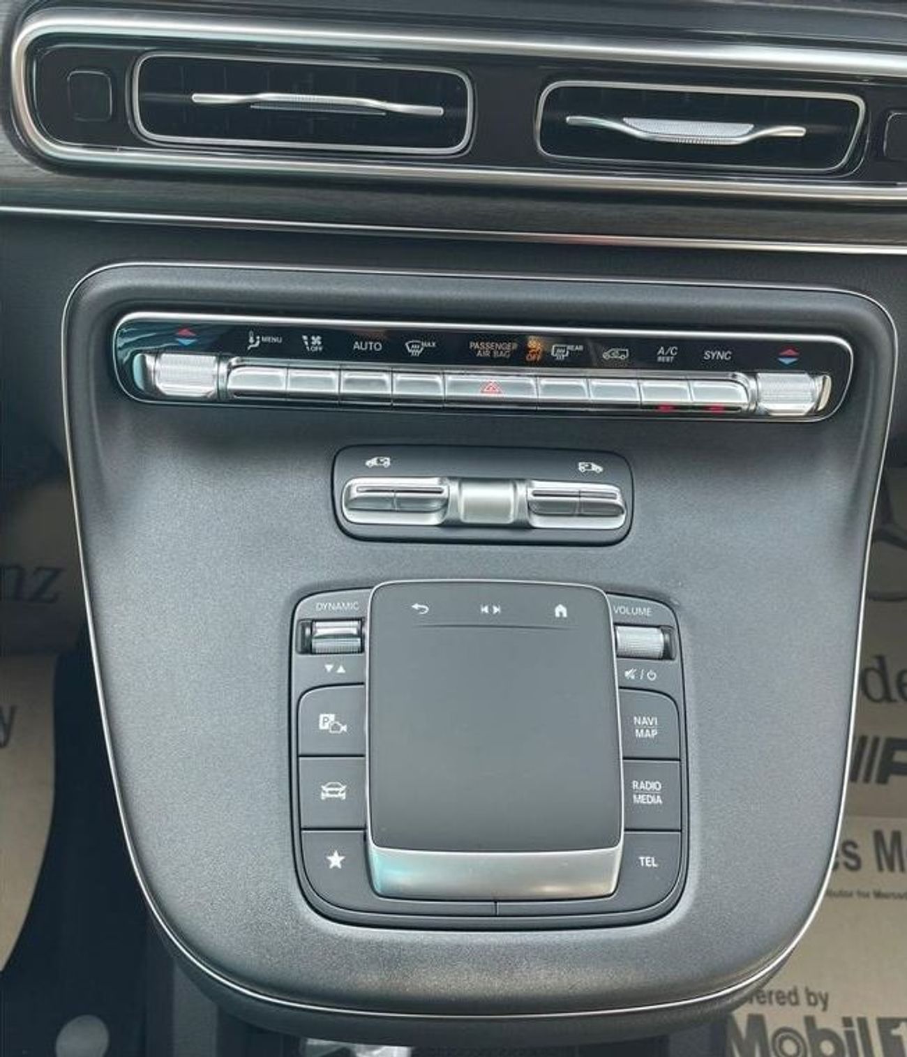 Mercedes-Benz V 300 Avantgarde 5 years Warranty 2025 GCC