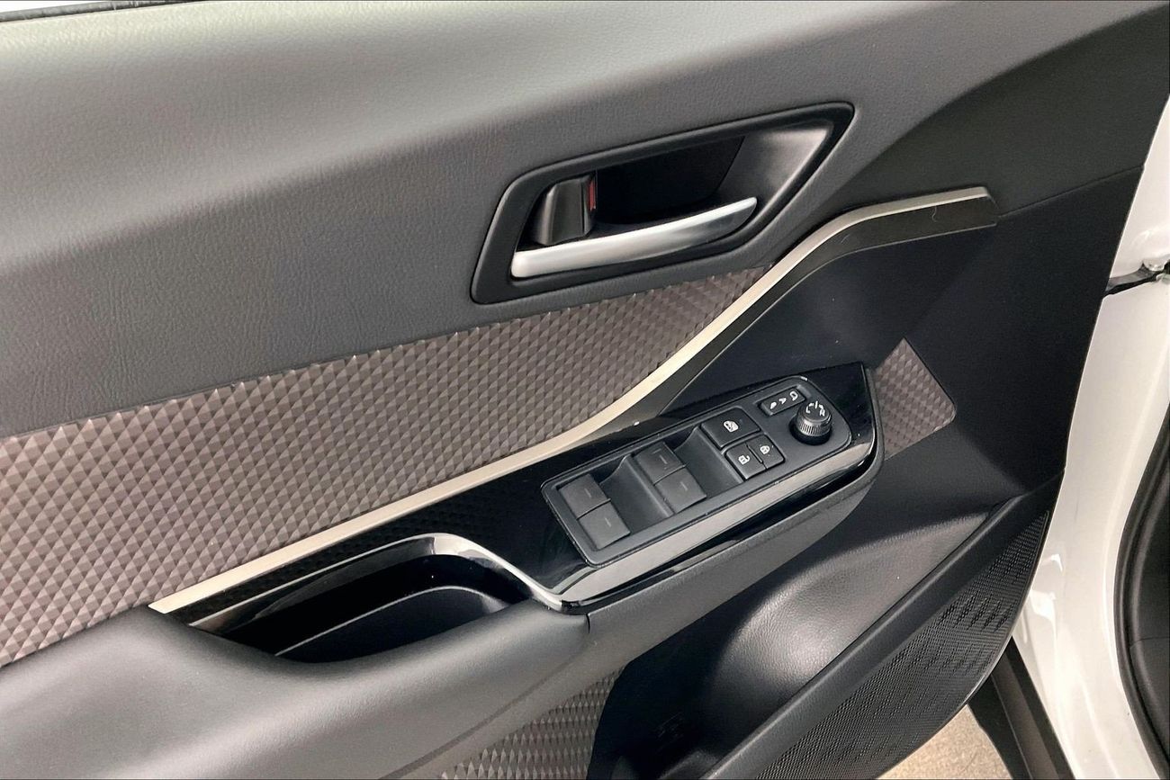 تويوتا CHR GX | National Day Celebration | شامل الضمان | 0 ﺪﻔﻋﺓ ﺃﻮﻟﻯ