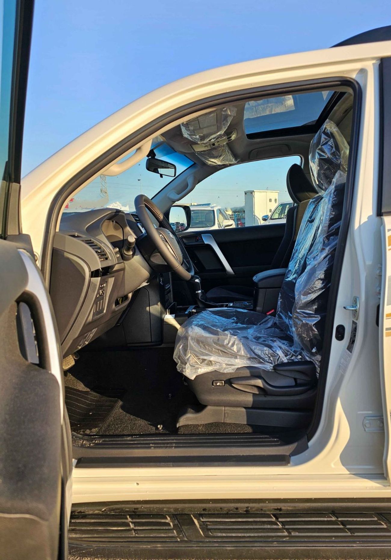 Toyota Prado TXL/ 4.0L V6 PETROL / DVD / PUSH START / SUNROOF / 4WD (CODE # PSR40TXLDF)