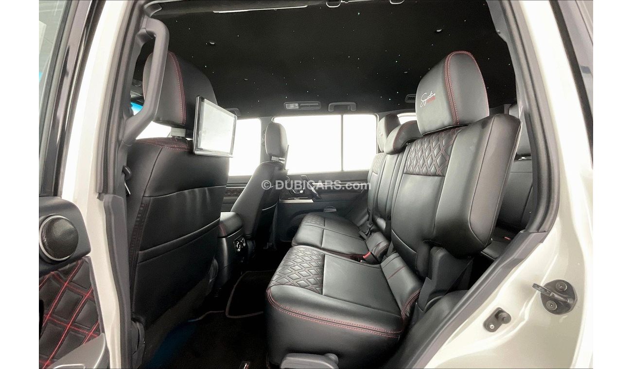 ميتسوبيشي باجيرو Signature Edition