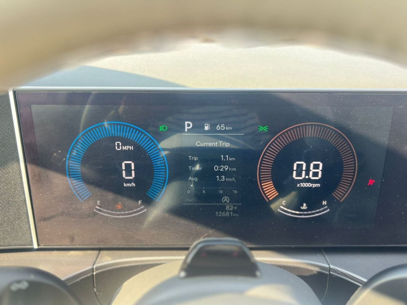 هيونداي سانتا في 2025 Hyundai Santa Fe New Shape 2.5L V4 - SEL Premium - Leather seat - Auto Trunk - 7 Seater - 12000